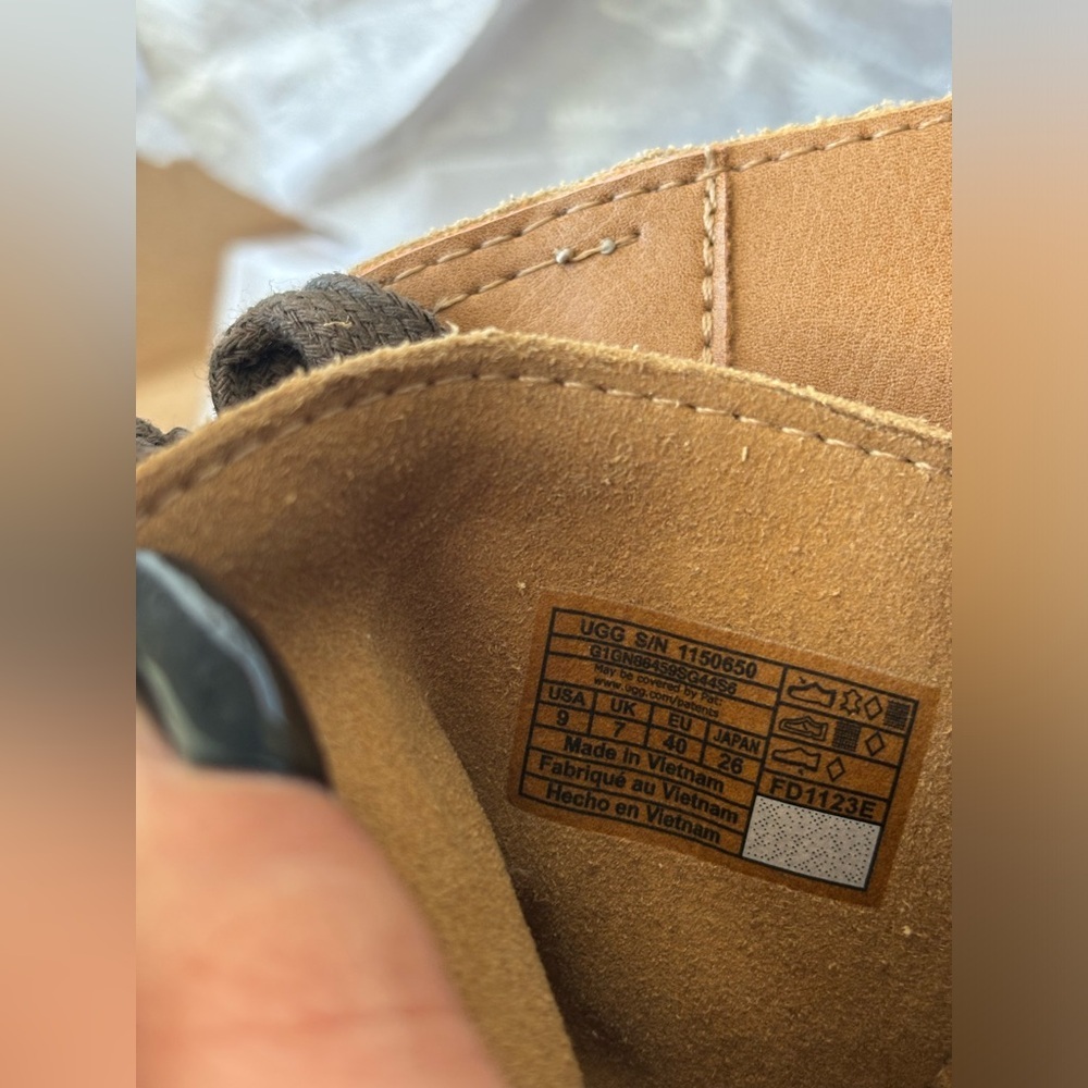 Leather Waterproof UGG Winter Boot, Size 9, Brand New in Box - Picture 12 of 16